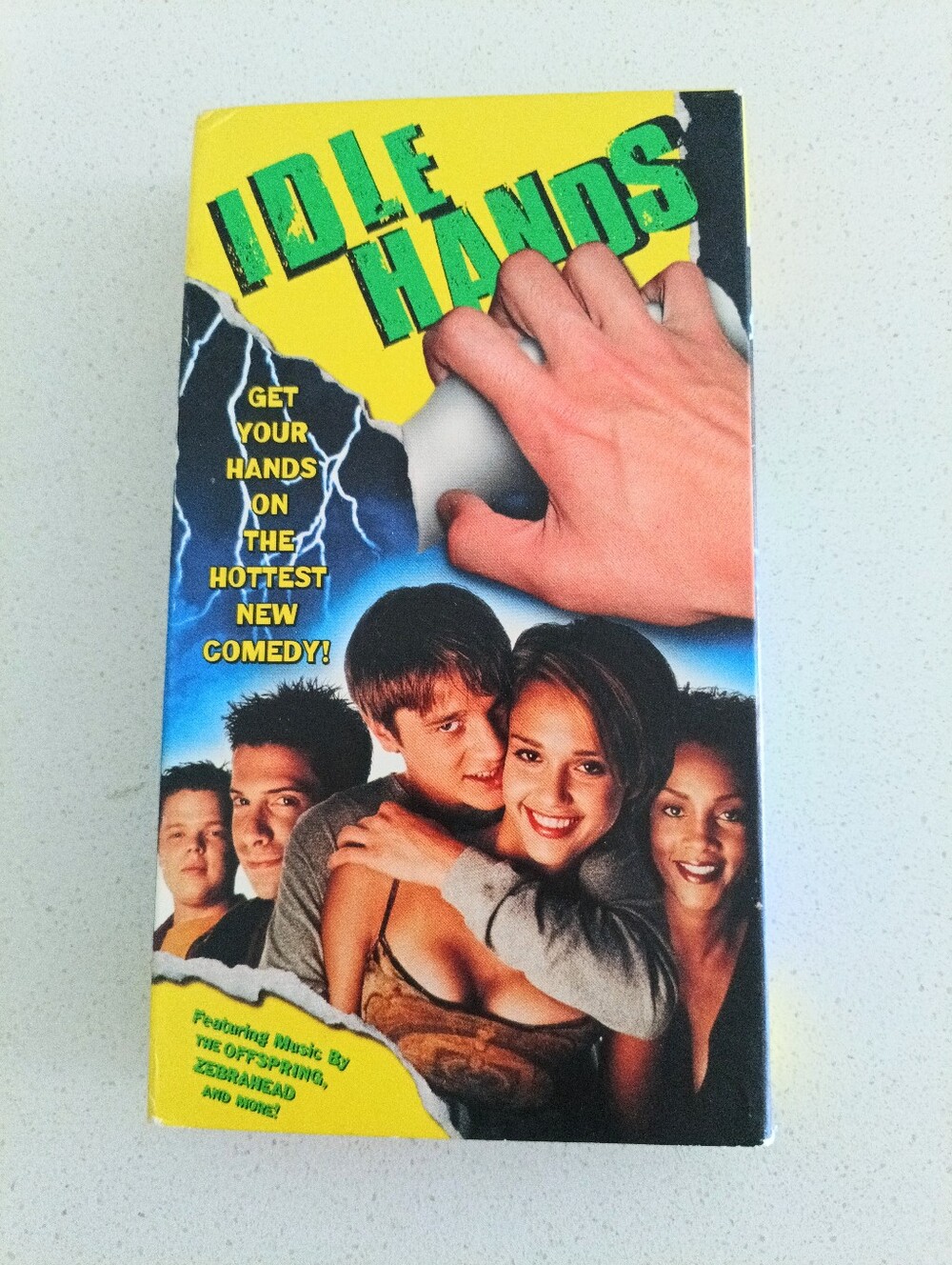VTG 1999 Idle Hands VHS Devon Sawa Seth Green Horror Comedy Columbia